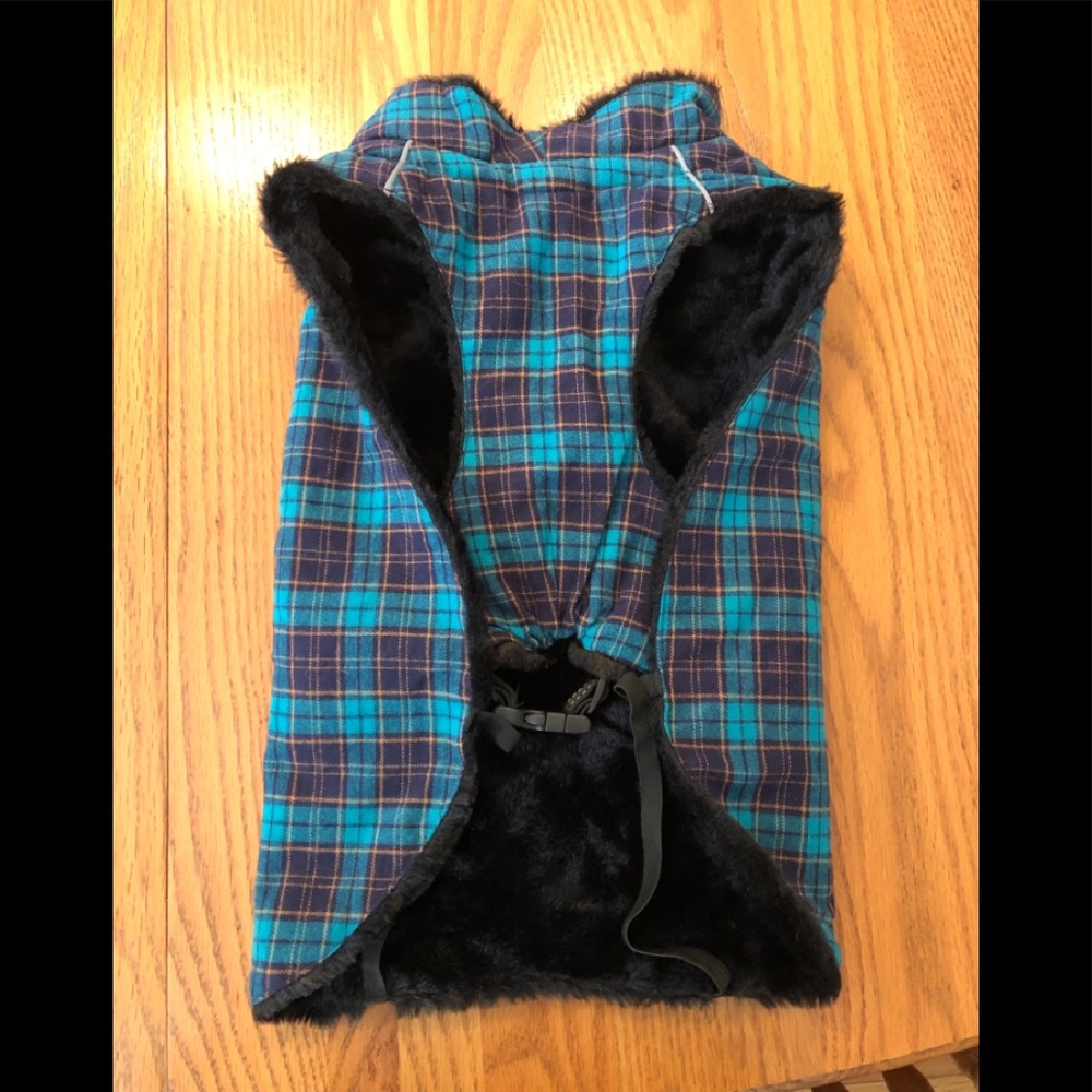 Doggie Design fur lined elastic reflective coat.🐶
